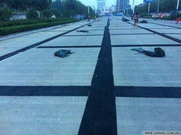 ���̰���